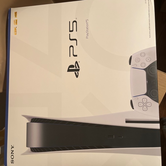 PS5 - Picture 2 of 3